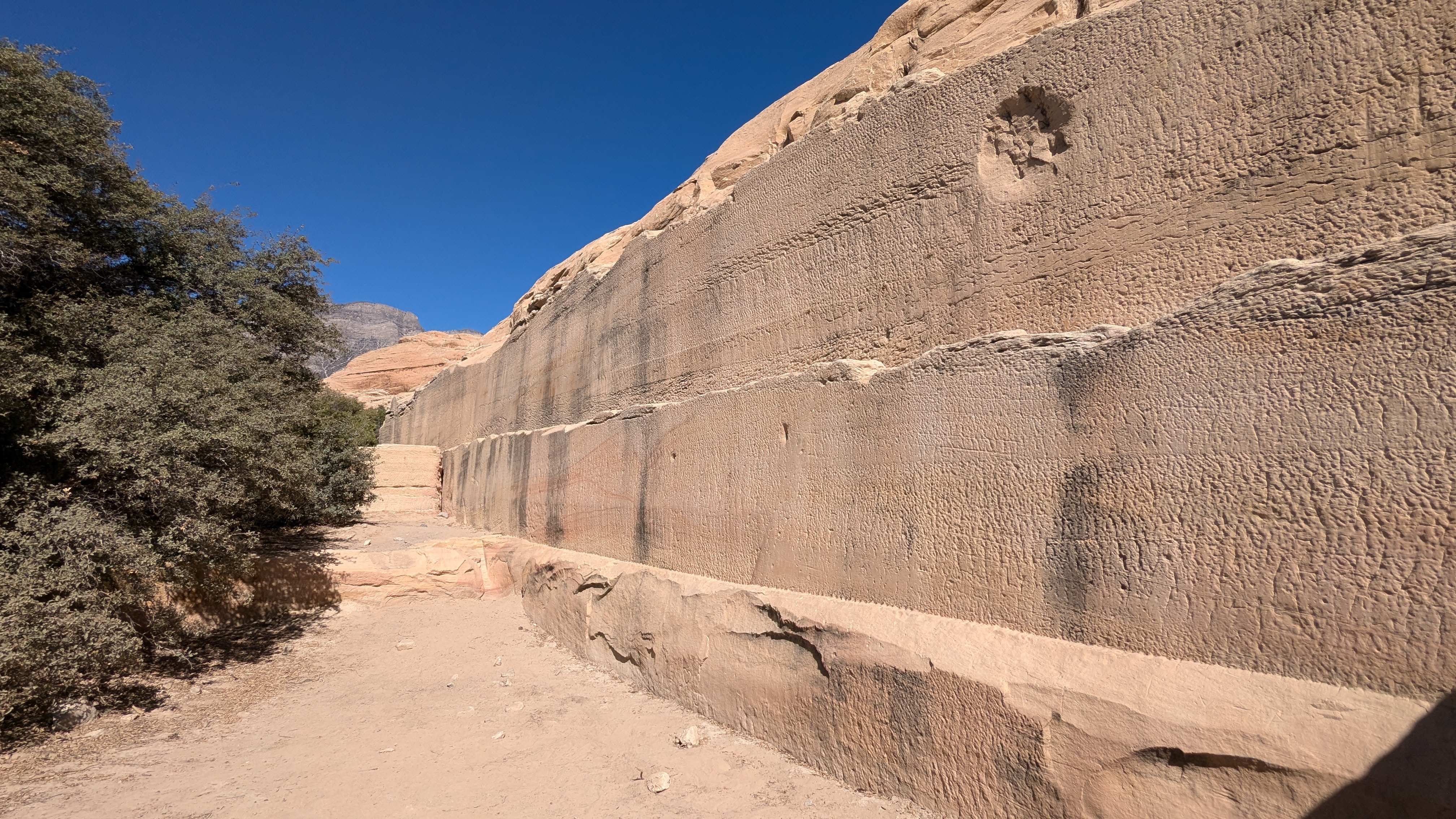 unidentified wall in Red Rock Canyon